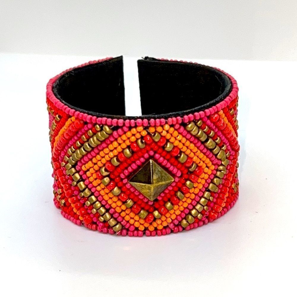 Three Beautiful Beaded Retro Bracelets - Picture 3 of 11
